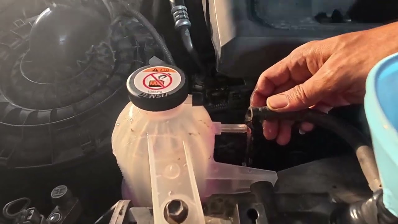 เปลี่ยนถ่ายน้ำยาหล่อเย็นหม้อน้ำTOYOTA VIGO