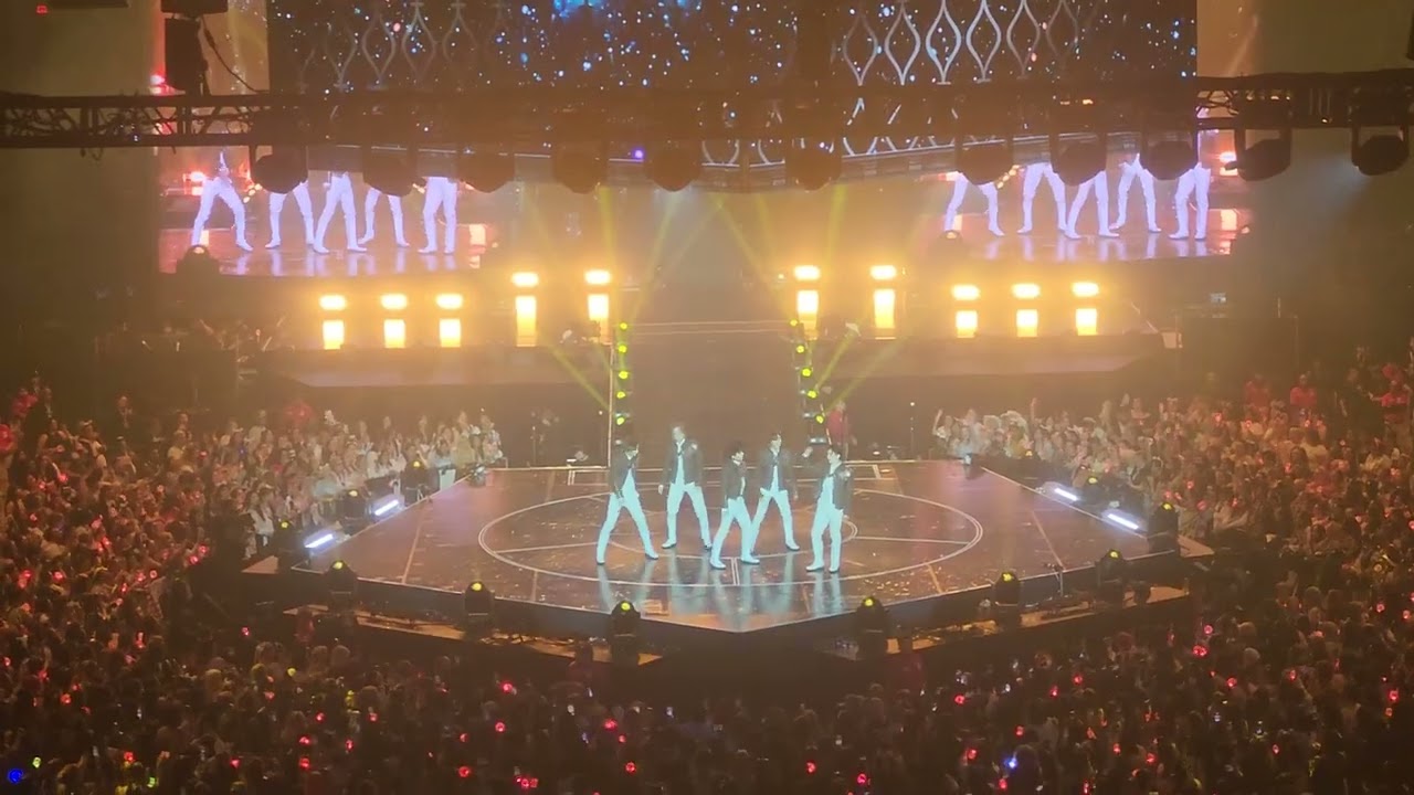 Tomorrow x Together World Tour 'Act : Promise' In U.S. Day 2 Part 1 (6/6/2024 Chicago, IL)
