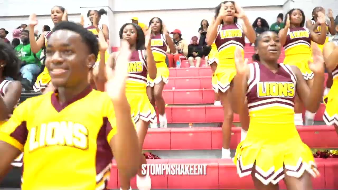 WEST CHARLOTTE AND BERRY CHEERLEADERS GET DOWN! GAME DAY PART 1.