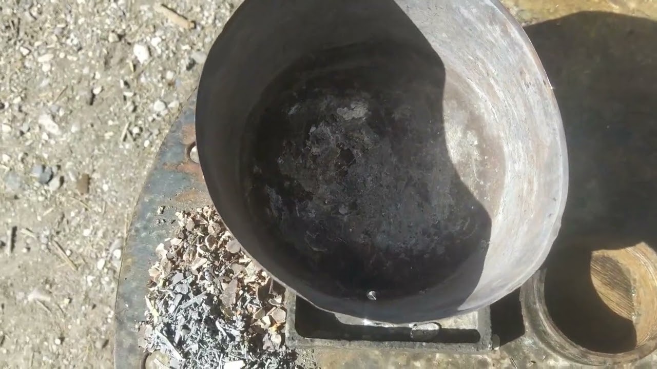 Extraction du plomb batterie voiture