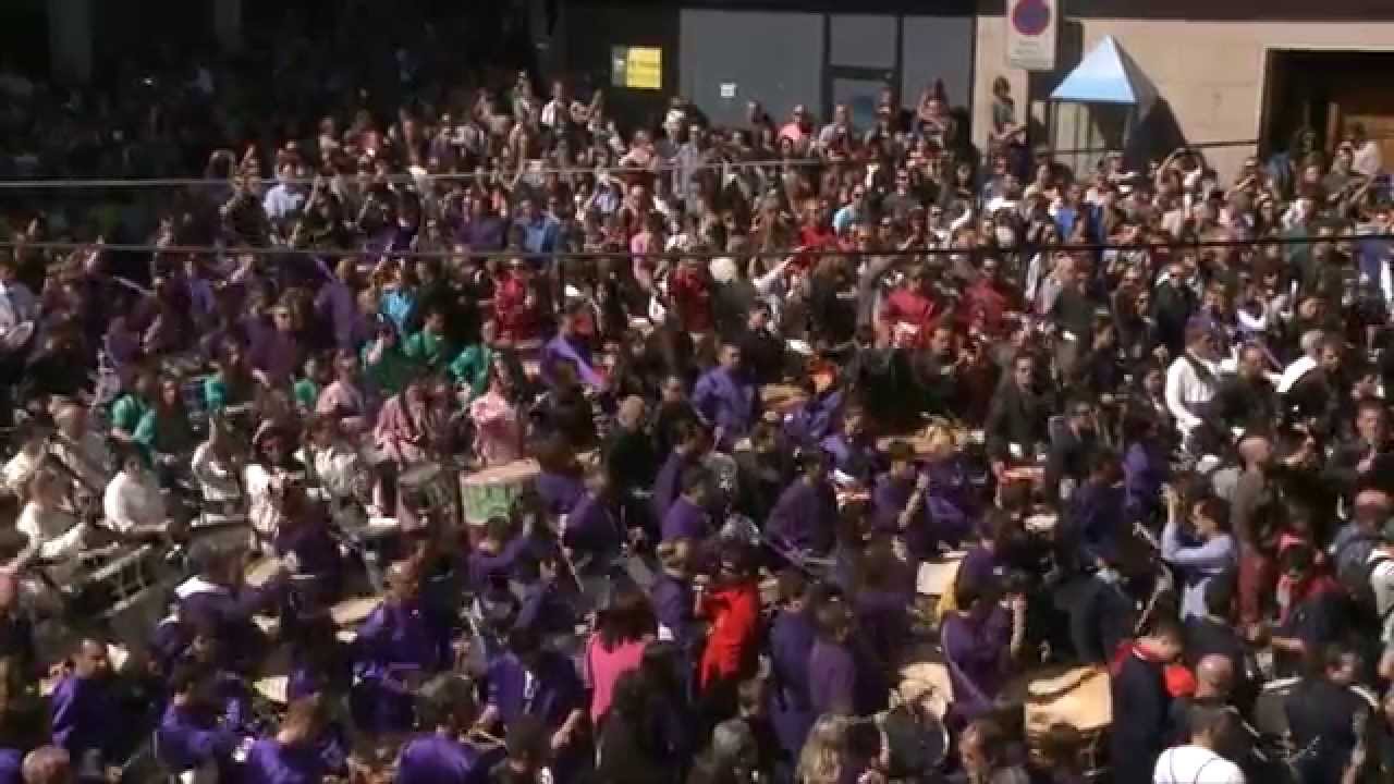 Alberto Fabra participa en la Rompida de la Hora de la Semana Santa de L'Alcora
