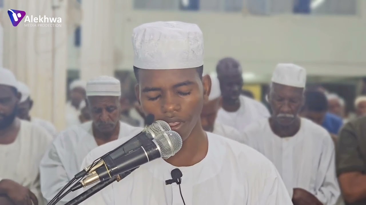 وكأنه الشيخ نورين رحمه الله | الشيخ نورين الصغير يبدع في صلاة القيام | آيات من سورة الأحزاب