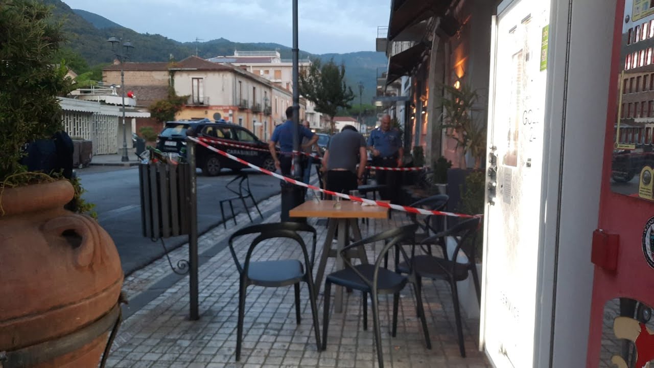 Notte di follia a Cervinara: quattro colpi di pistola durante la movida