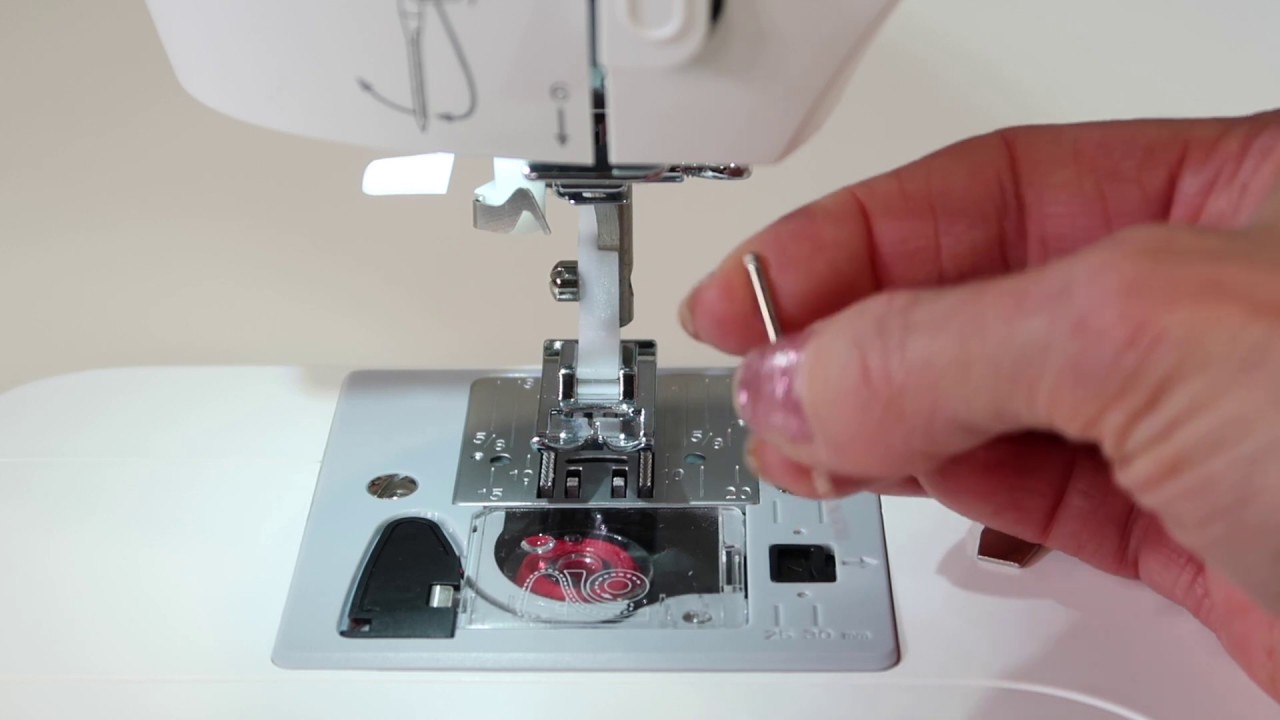 Singer Simple 3337 13 How & When to Change a Needle