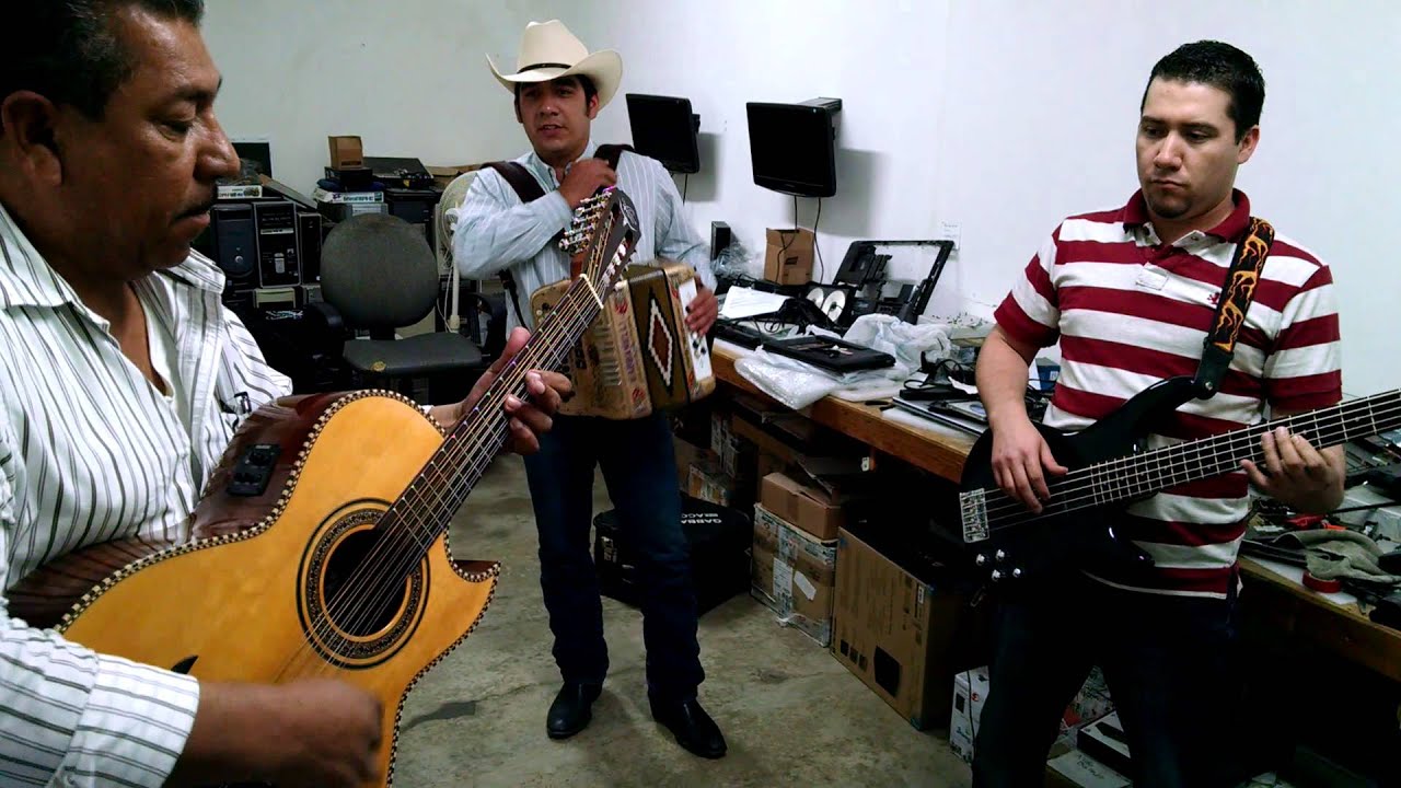 Pícame Tarántula - Neno Aguilar, Oscar Alvarado y Arian Ochoa
