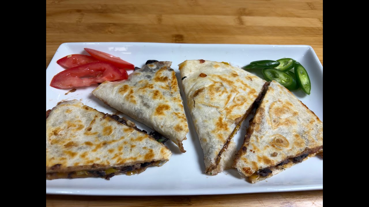 Овощная кесадилья с фасолью, быстро и легко, в индийском домашнем стиле.