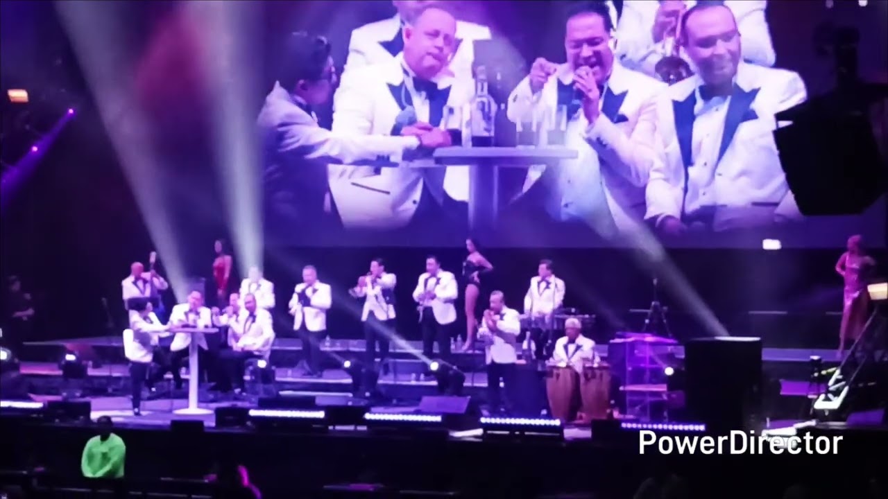 EN LA CANTINA, LA ÚNICA INTERNACIONAL SONORA SANTANERA, ARENA GUADALAJARA 