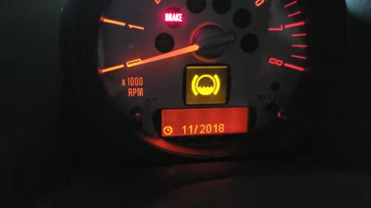 Reset and check Mini Cooper Brake Fluid 2013 Countryman