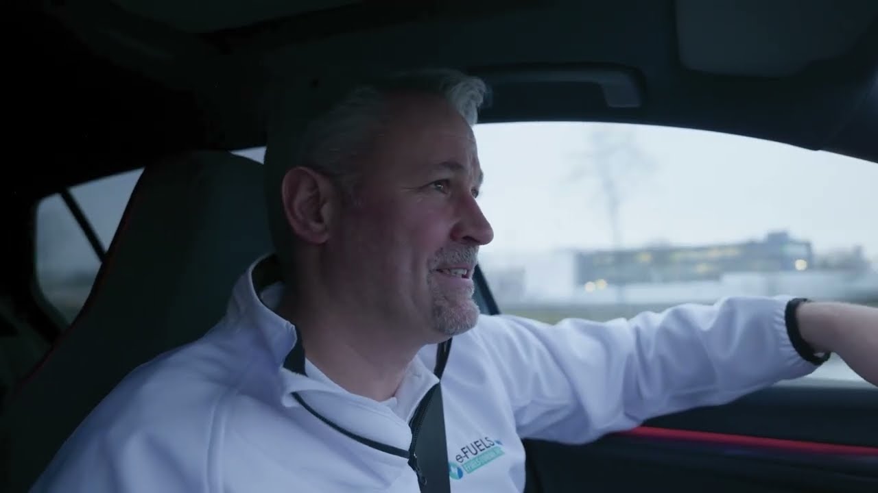 KlimaBenzin Tour - Zu Besuch im Niedersächsischen Landtag mit M. Scharrelmann und Dr. F. Schmädeke