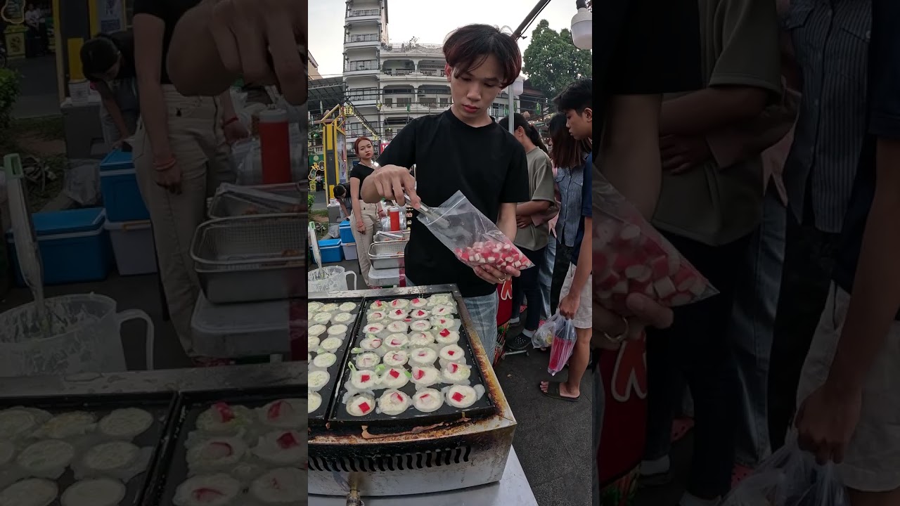 Amazing Fast Food Selling On Walk Street In Phnom Penh