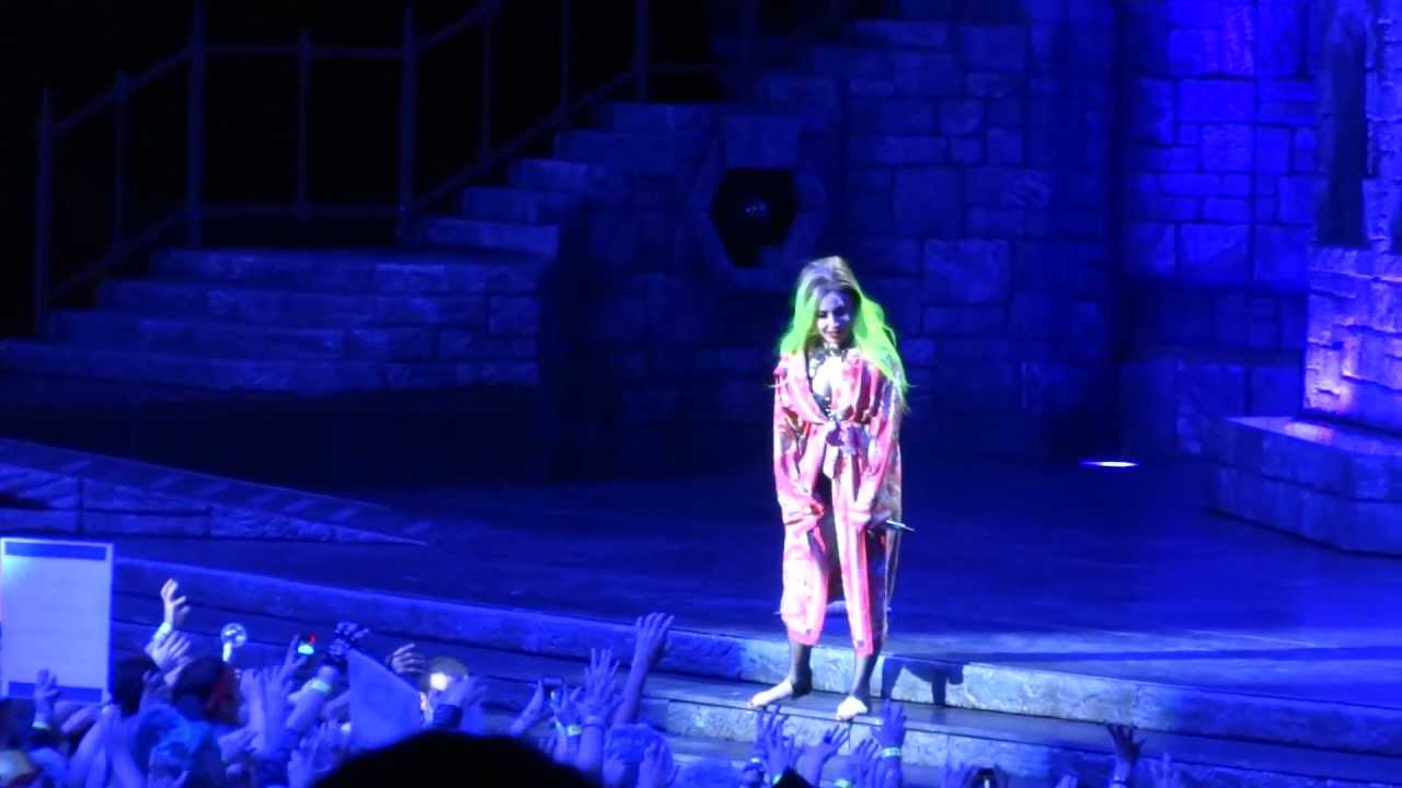Lady Gaga Marry The﻿ Night Live Montreal 2013 HD 1080P