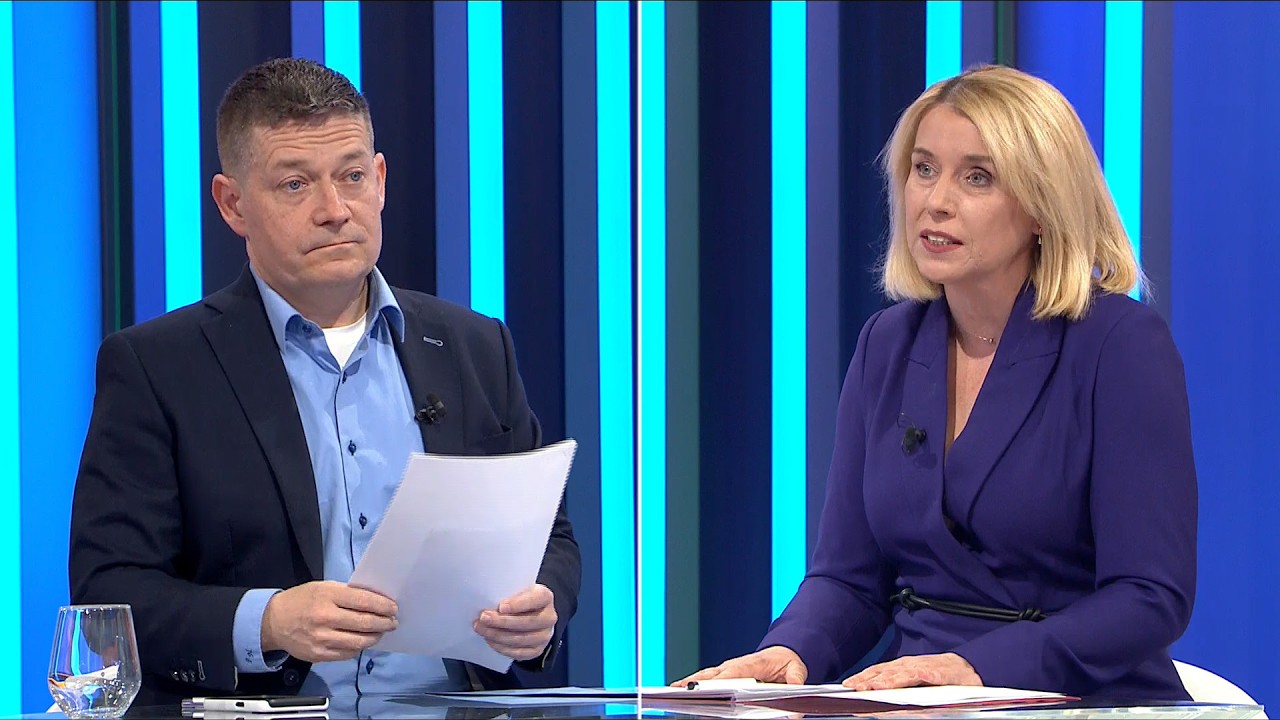 Toxick&aacute; stř&iacute;dačka, sepsula Nerudov&aacute; Orb&aacute;na a Fica. Devalvujete demokracii, nam&iacute;tl Nacher