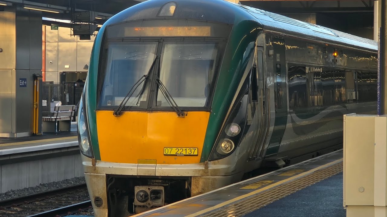 Irish rail ICR 22K class: 22137 departs Belfast Grand Central: 16/2/26