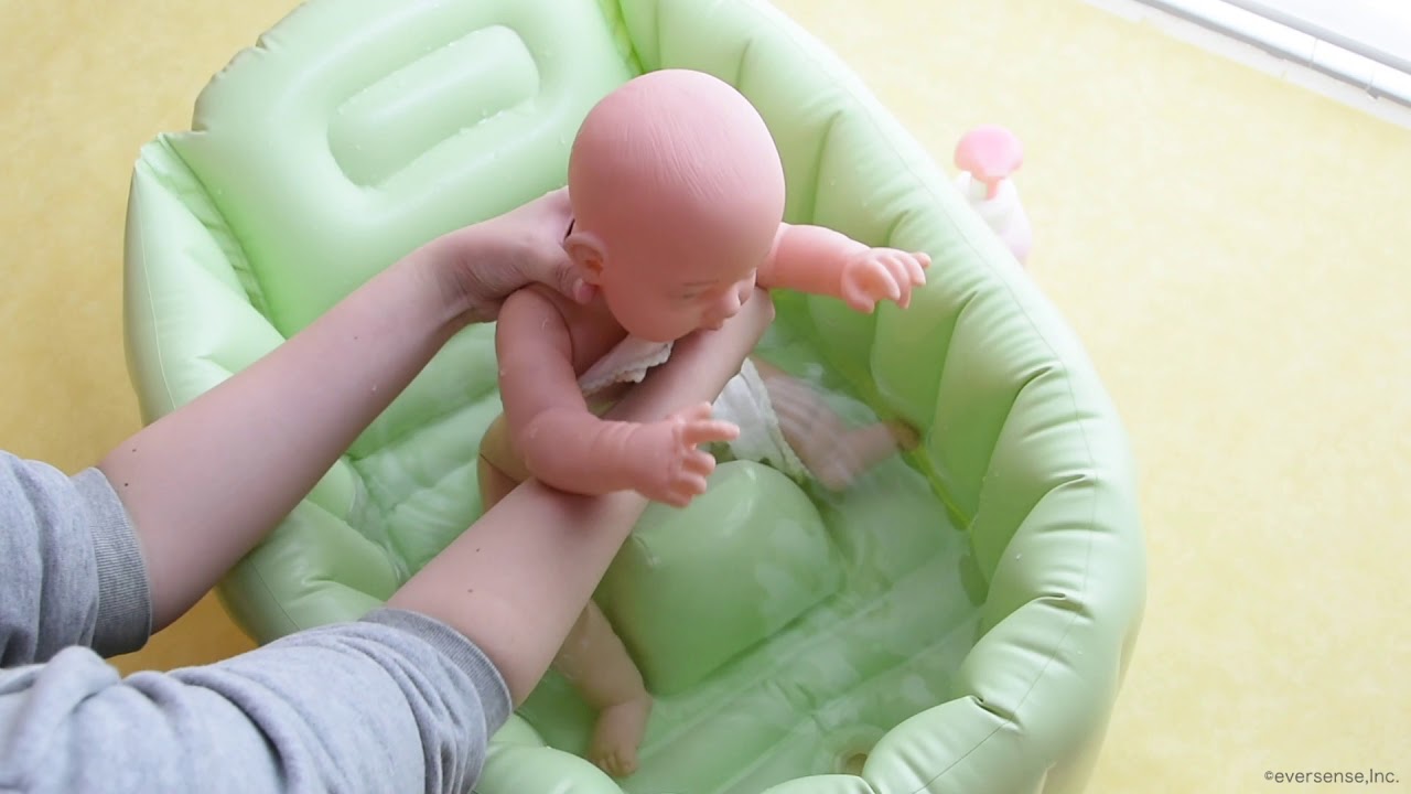 沐浴・赤ちゃんのひっくり返し方