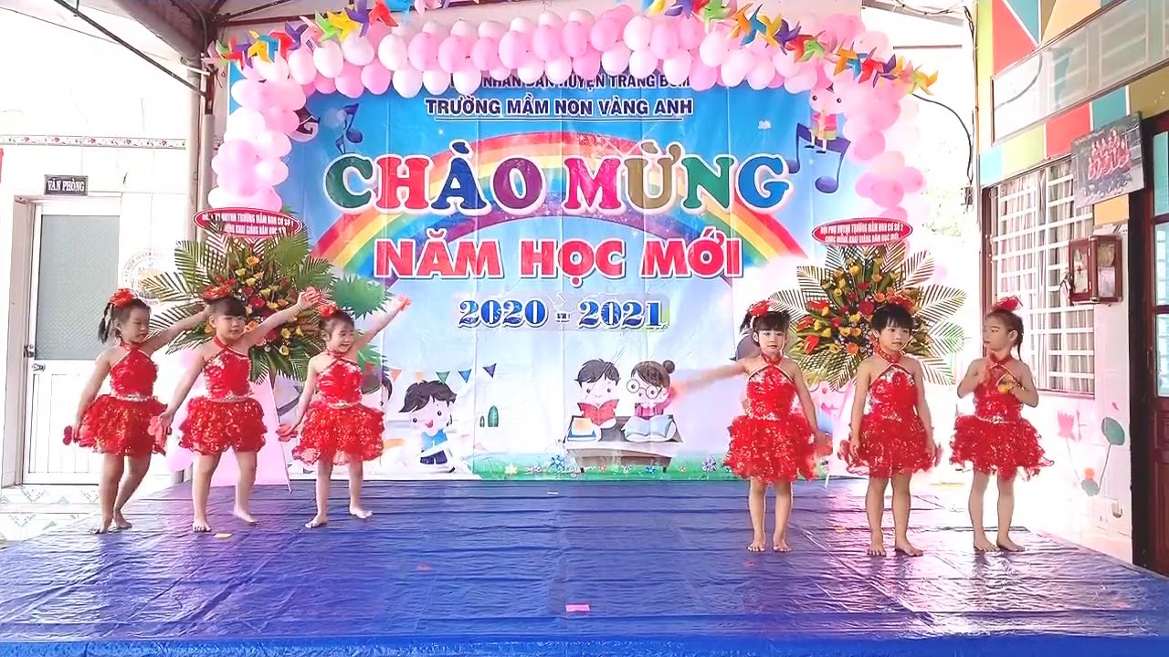 Tiết mục Ước mơ ngày khai trường - Khối Lá biểu diễn