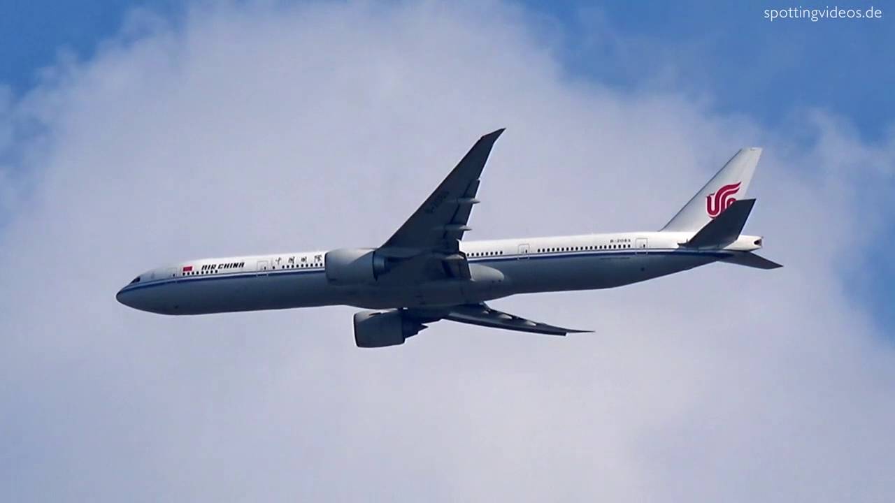 Airplanes approaching Frankfurt Airport - Mainz - 2016-05-07