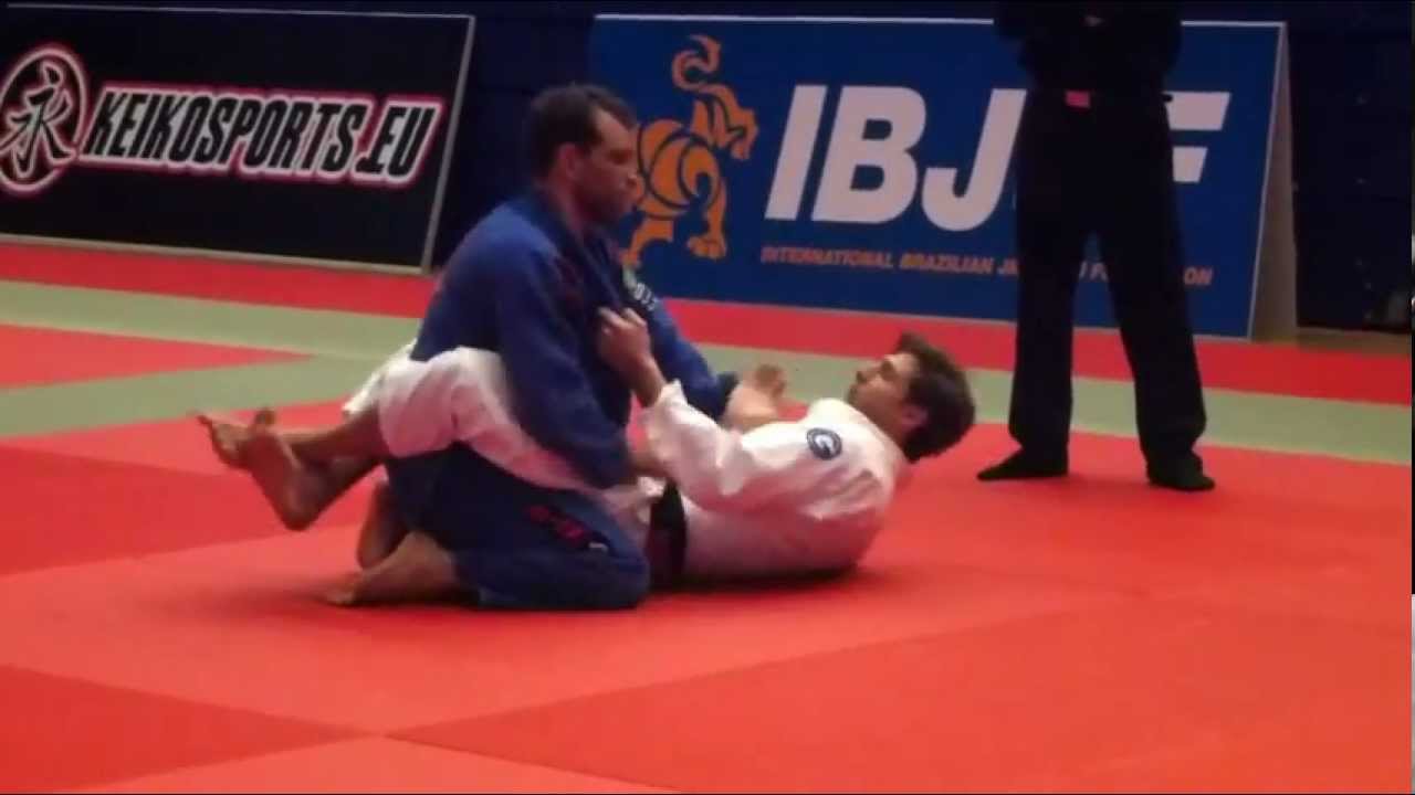 Bruno Zancaner vs Rory Quarrier - IBJJF London Open 2012 - Black Master 1 - Middle