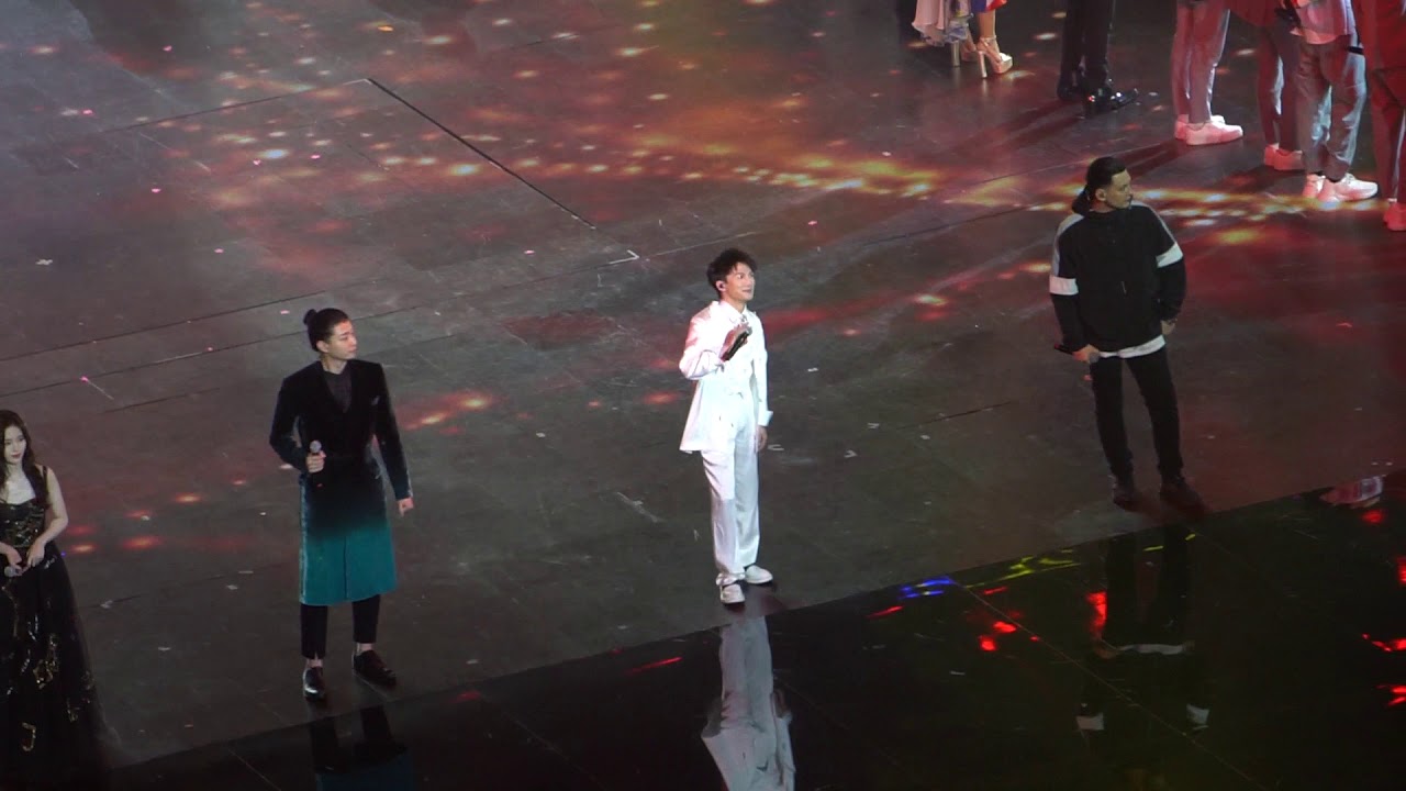 【饭拍】【超強声压】开塲大合唱《我爱你中国》周深Zhou Shen