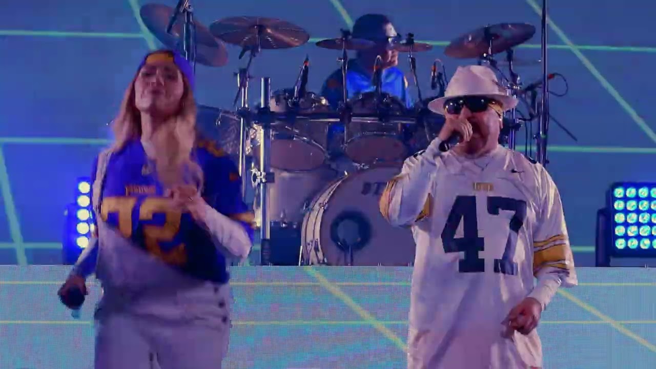 Los Chicos De Barrio - Mucha Lucha (En Vivo Desde San Antonio, Tx)