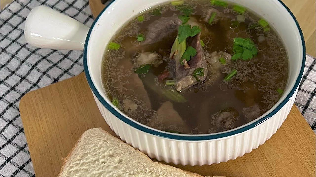 Sup Daging Meletop Menggunakan Sup Bunjut Adabi