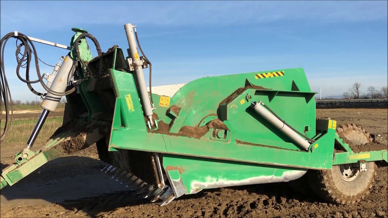 HEN-Sch&uuml;rfk&uuml;bel hinter Traktoren
