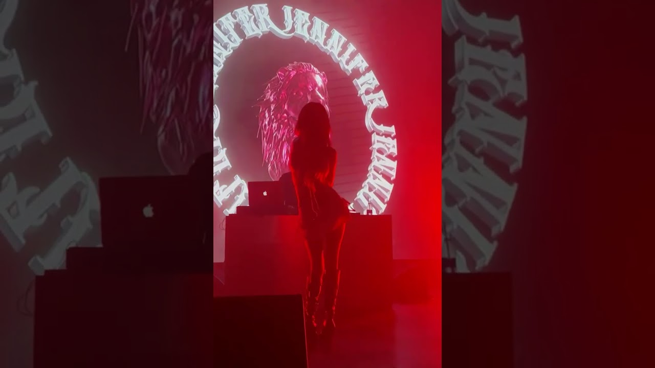 周梓倩 - ￼小米辣 ￼上海live