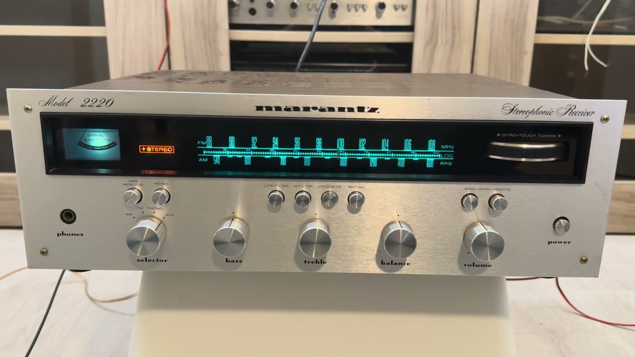 Marantz 2220 Receiver