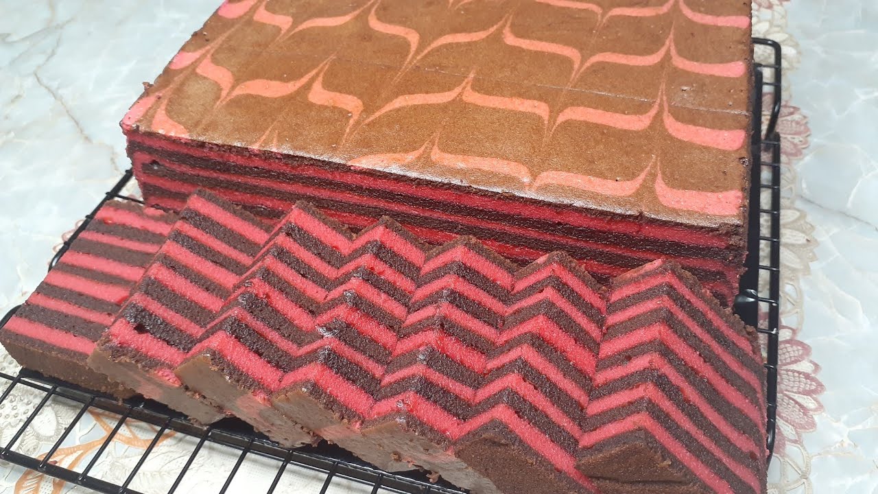 kek lapis coklat strawberry