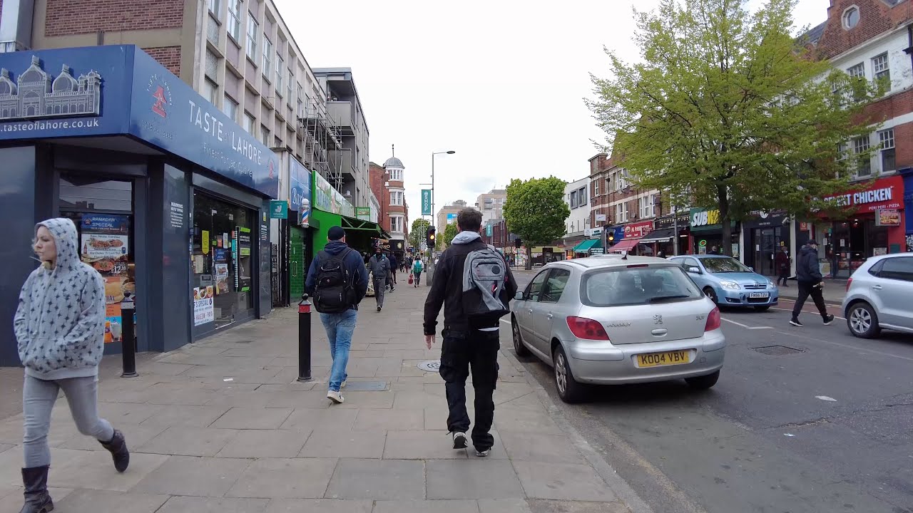 Walking around West Ealing, Hanwell, Uxbridge Road, Broadway, London Walking Tour 4K