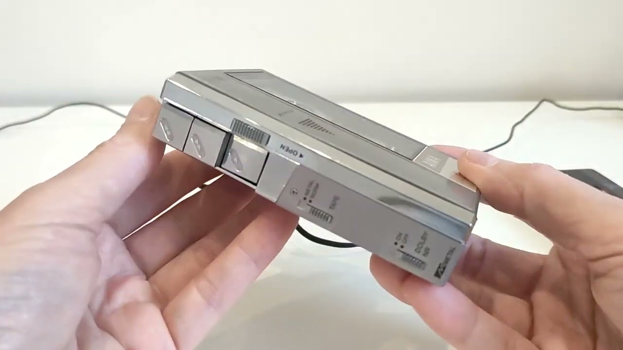 Кассетный плеер Aiwa HS-P6  1984г