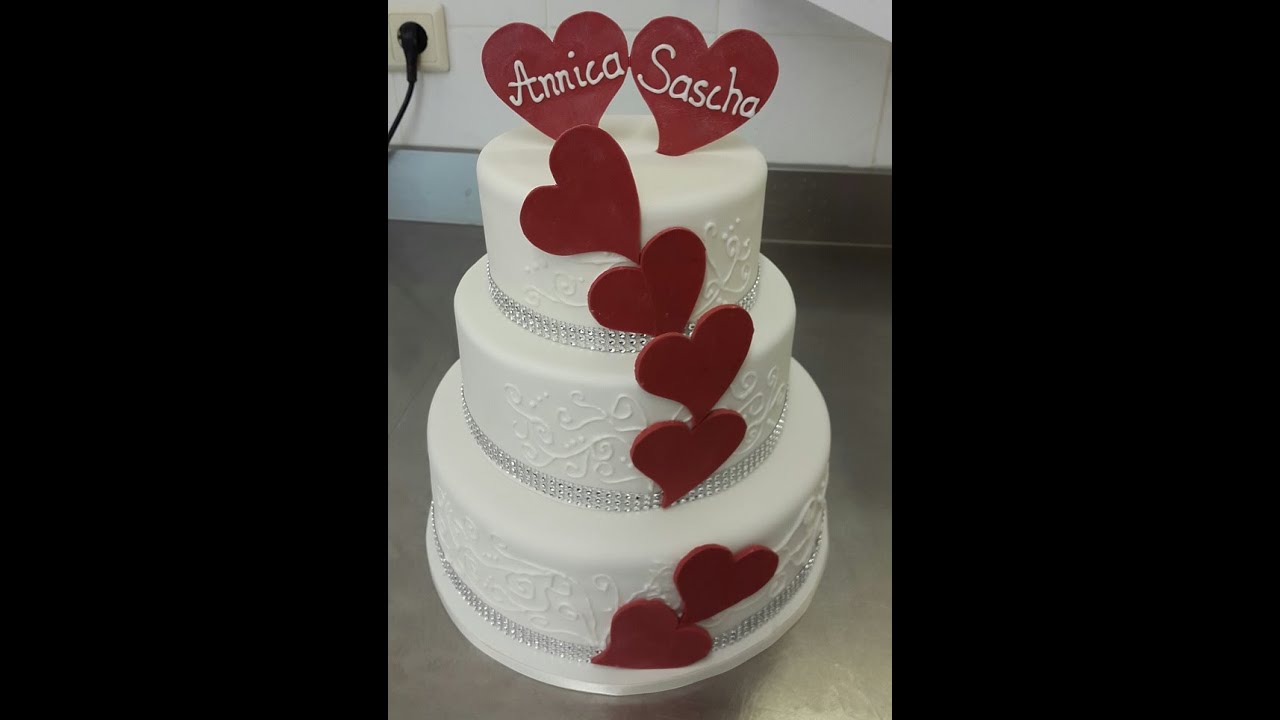 3-stöckige Hochzeitstorte mit Royal Icing Verzierung/Eiweißspritzglasur