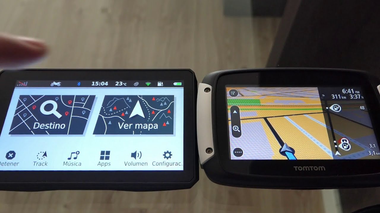 GARMIN ZUMO XT vs TOM TOM RIDER 400