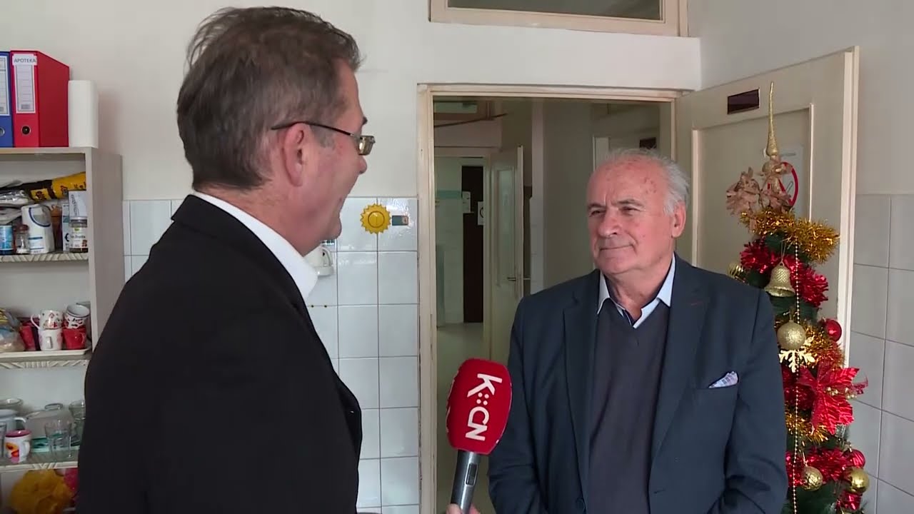 ZORAN IGNJATOVIĆ NASTAVIO TRADICIJU  DARIVANJA ZLATNIKOM PRVORODJENE BEBE U SRPSKOJ NOVOJ GODINI