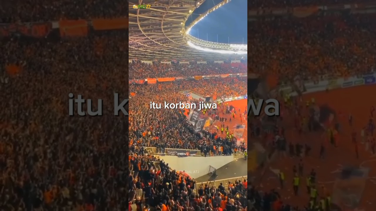 aksi jak mania menyanyikan lagu untuk arema malang🥰#youtubeshorts#persija#jakmania