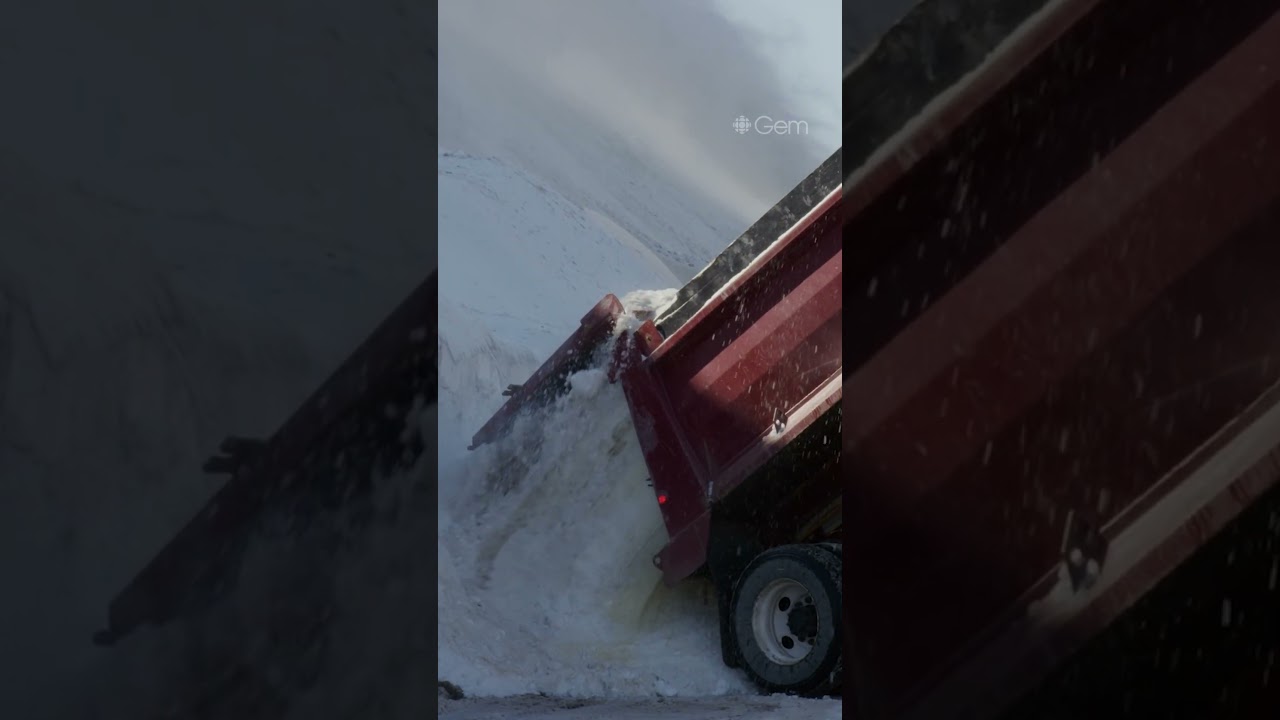 Massive 'snow dumps' in Ottawa 🥶