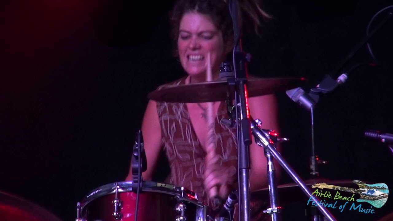 Mason Rack Band rocks (Live) - Airlie Beach Festival of Music