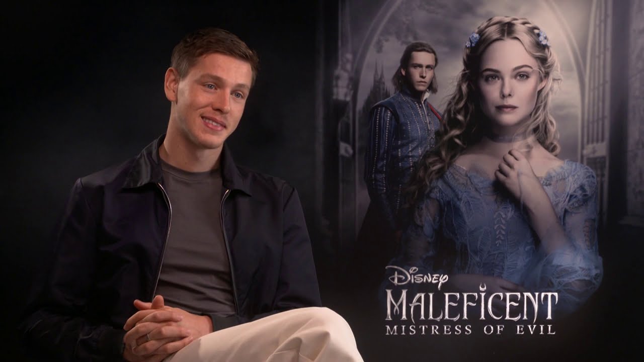 Disney hunk Harris Dickinson talks kindness and 