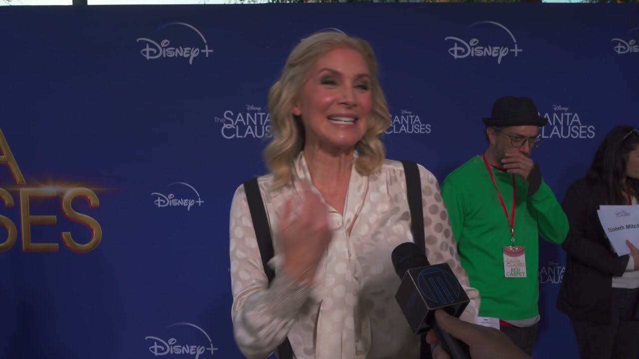 Elizabeth Mitchell Talks About Returning For The Santa Clauses at Premiere