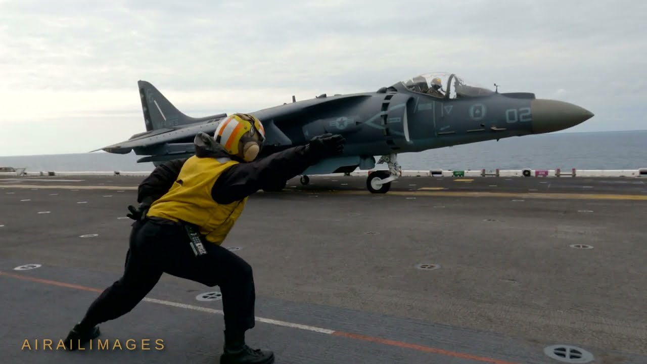 Marine AV-8B Harriers Land and Launch from USS Kearsarge