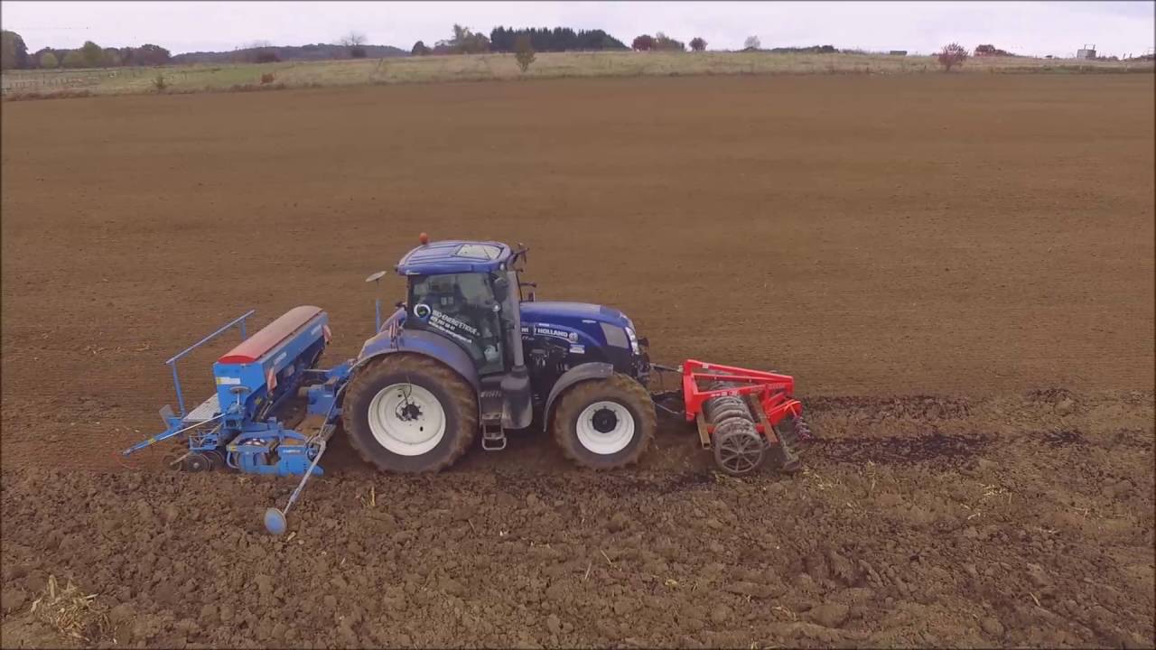 Semis 2016 : New holland T7 210 Blue Power / Lemken Saphir 7