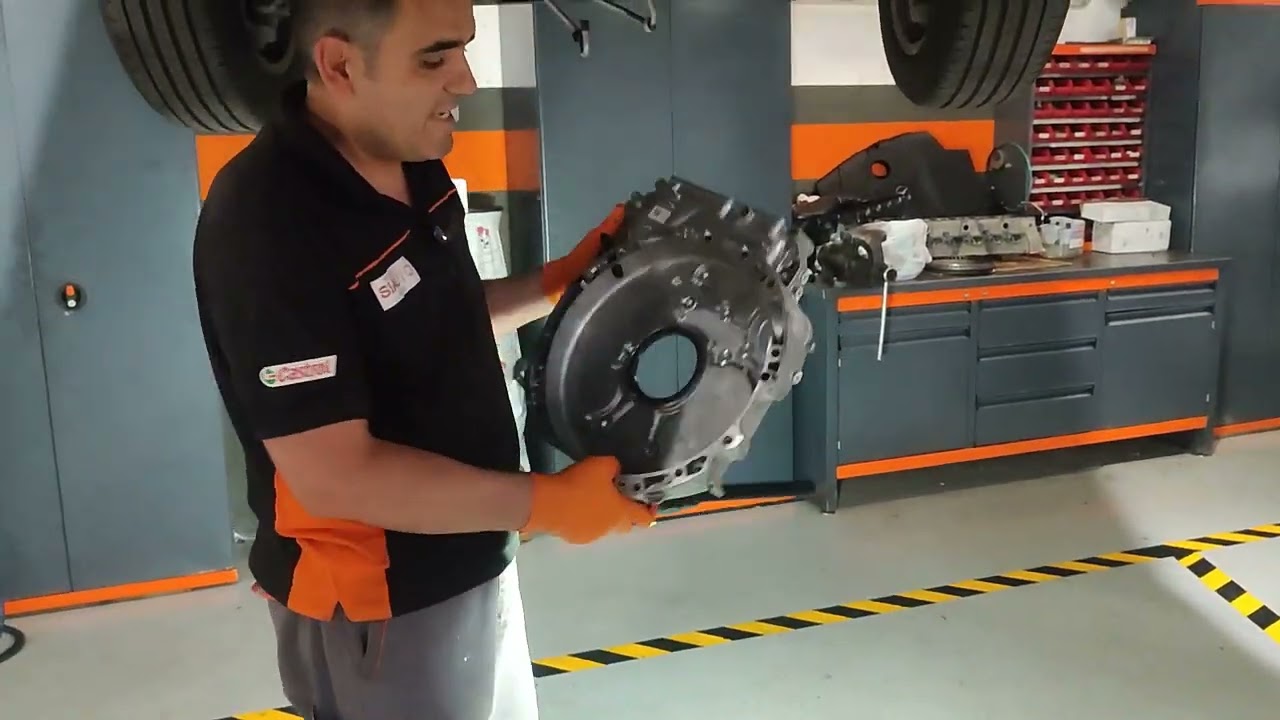 MERCEDES GLC CON 100.00KM PERDIENDO ACEITE Y AL REPARAR VEO UN SISTEMA DE DISTRIBUCION QUE ME GUSTA.