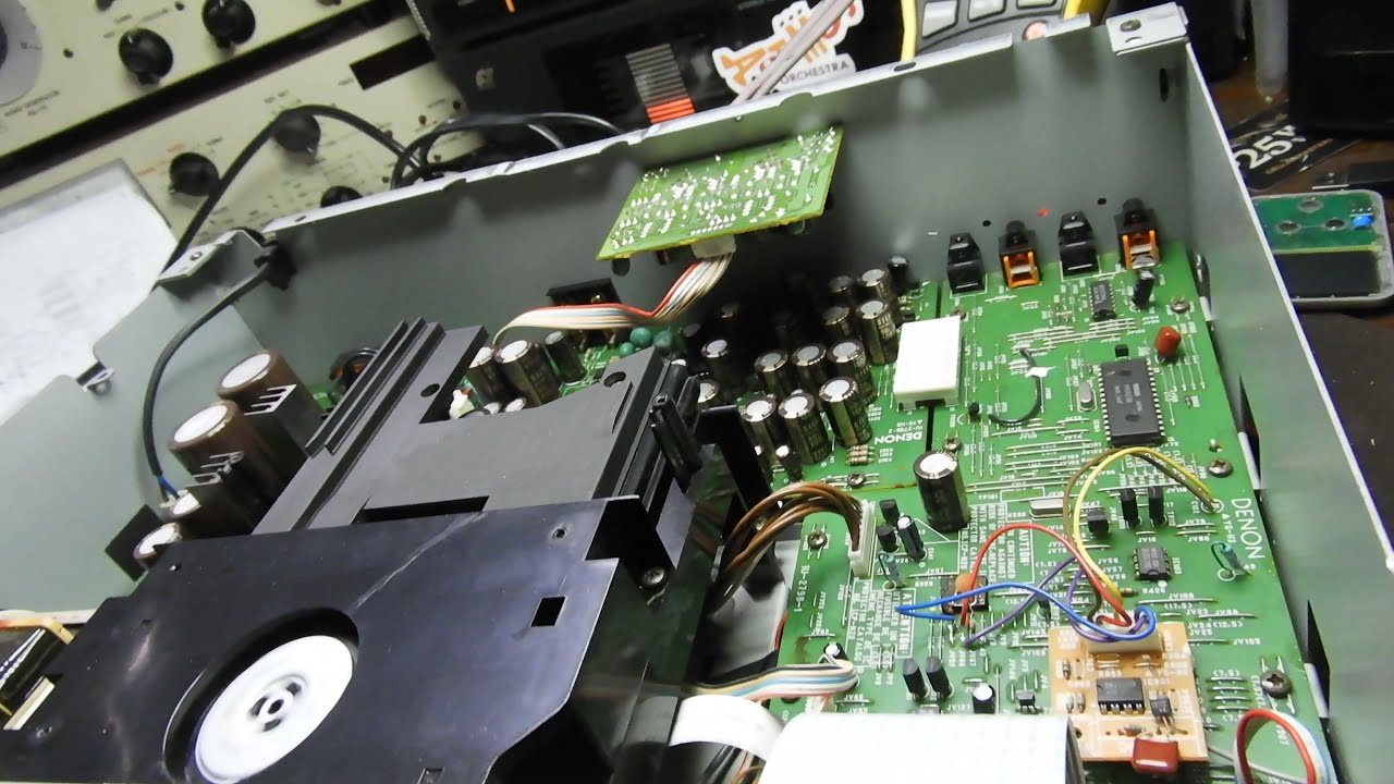 Denon DCD-3000 — уникальный плеер с 4 ЦАП PCM-1702, ЦАП-входом (!) и балансным выходом. +Подробнее