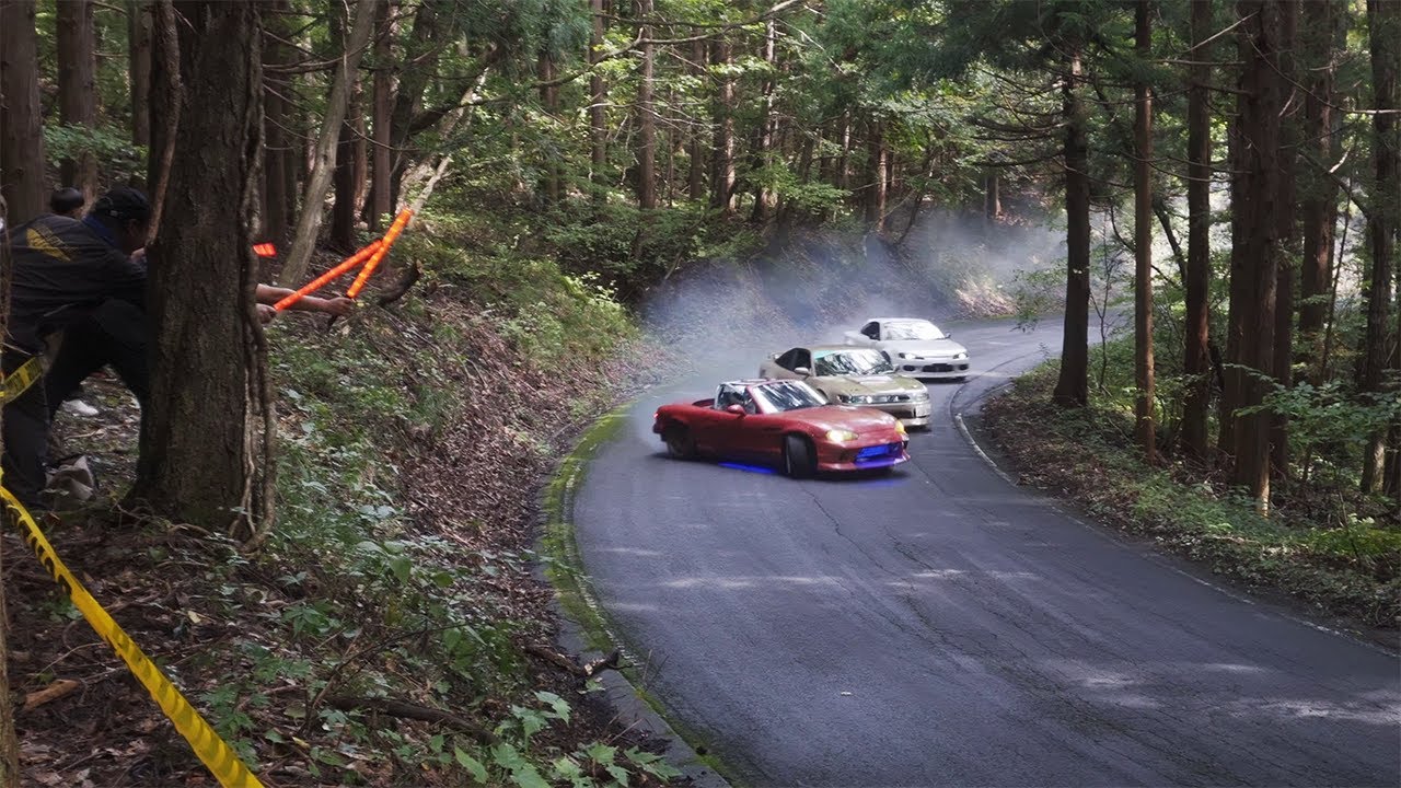 20 minutes of pure touge drifting in Japan