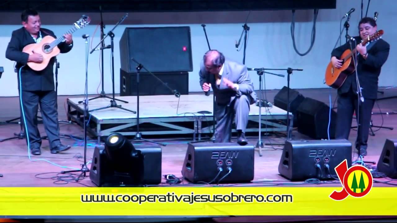 Manolo Rojas Imitando a Guiller e Ivan Cruz.Homenaje a Jhony Farfan