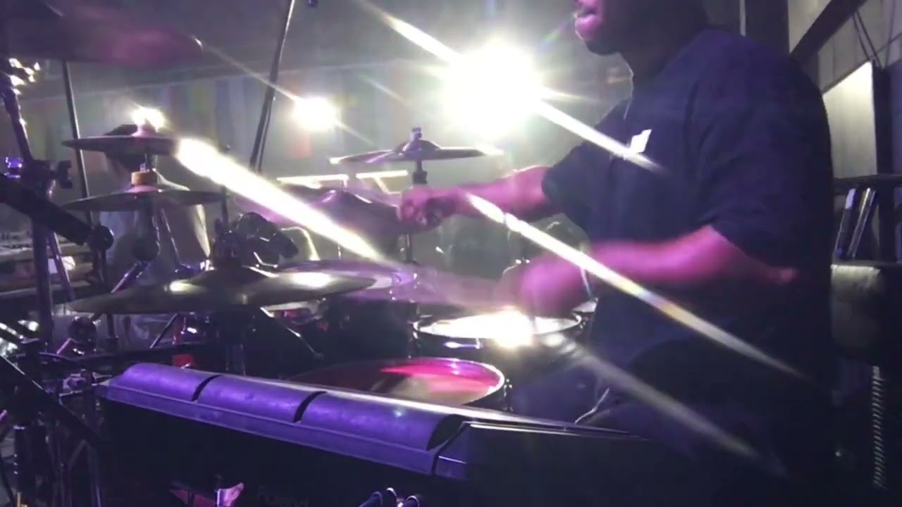 RISEN( ELE VIVE ) - Leonardo Santos - Drumcam