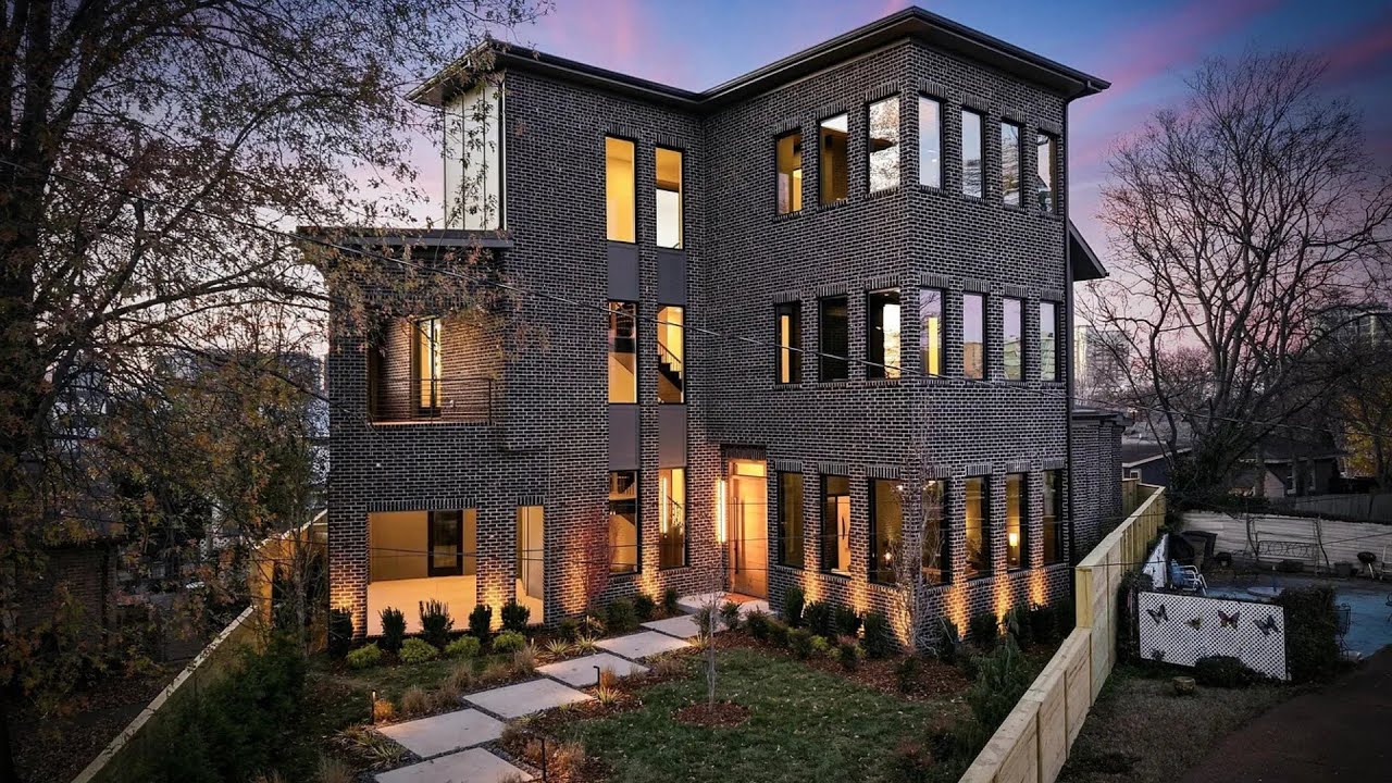 INSIDE A JAW-DROPPING $4.4M LUXURY HOME W/ SPECTACULAR SKYLINE VIEWS