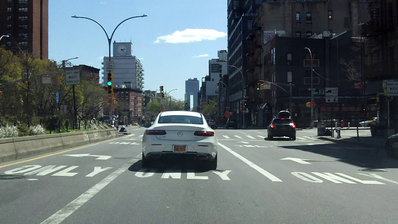 Houston Street (Manhattan, New York) eastbound