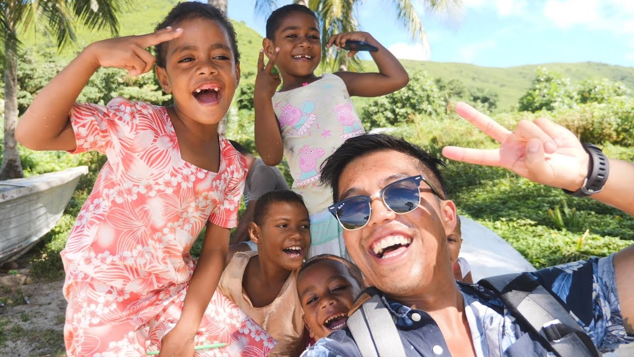 257 | BEST DAYS IN FIJI!! MANTA BAREFOOT ISLAND!! (Fiji Travel VLOG)