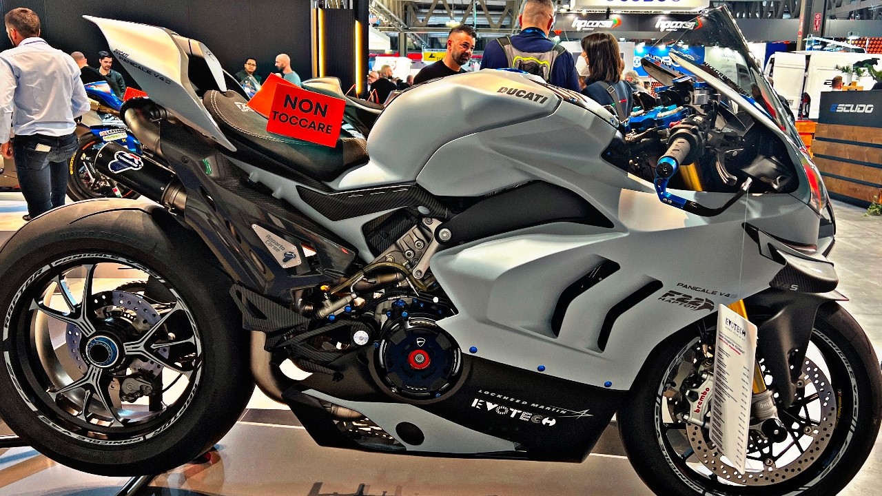 20 Best Looking Ducati Sport, Street & Adventure Motorcycles For 2025-2026!