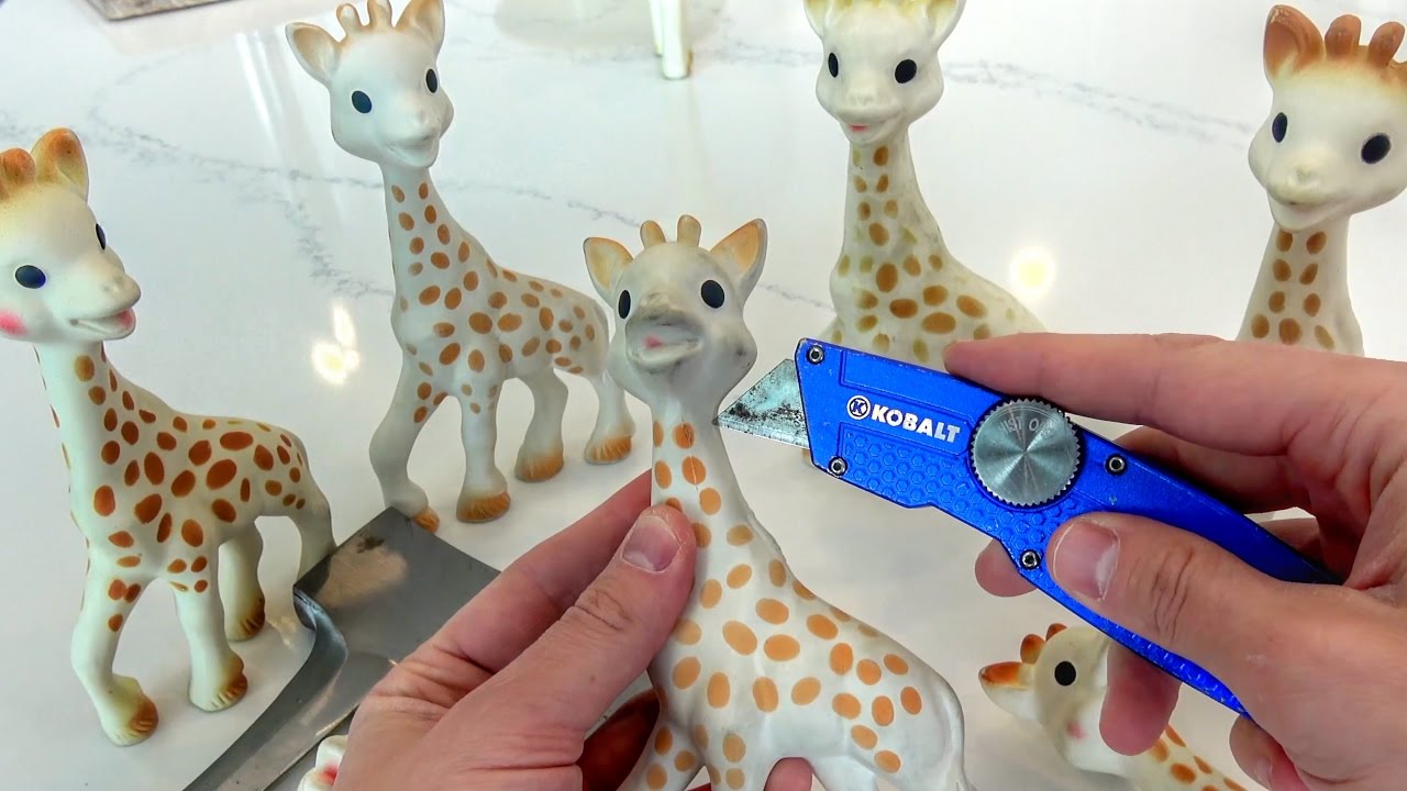 What's inside Sophie the Giraffe?